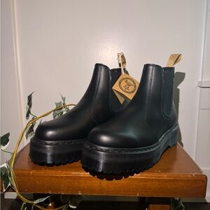 Black Leather Chelsea Boots size 10 men’s